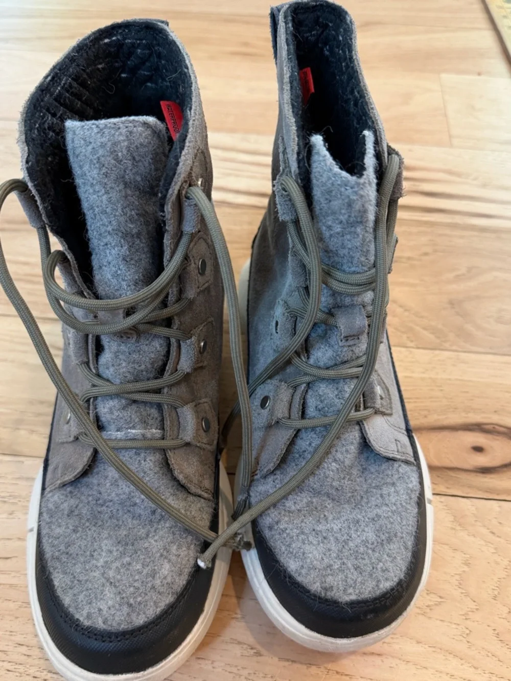 Sorel women’s snow boots size 6.5